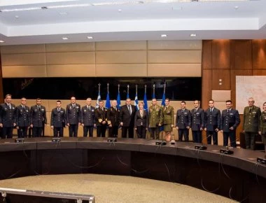 Ηθικές αμοιβές από τον Καμμένο σε στελέχη της Πολεμικής Αεροπορίας και του Στρατού Ξηράς (φώτο)